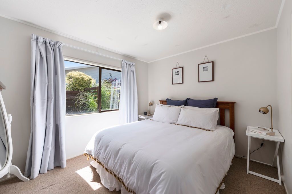 Coastal Cottage Papamoa Holiday Home Bachcare Nz