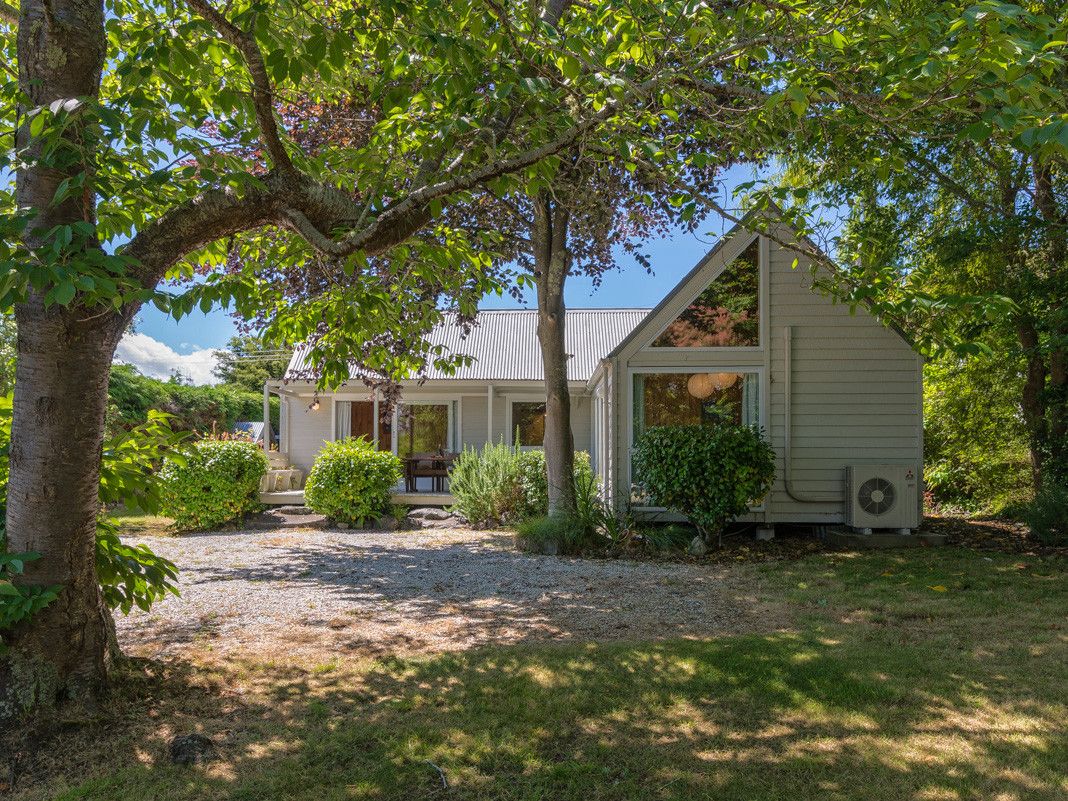 Copper Beech Cottage Wharewaka Holiday Home Bachcare Nz