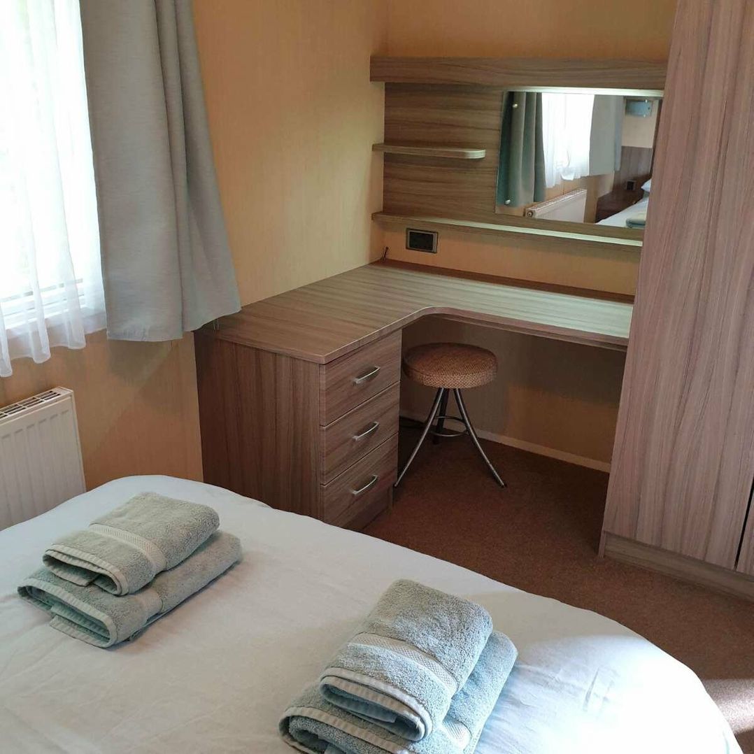 Hayling Island Holiday Park - Meadow Bay Villages - Holiday Accommodation 10645