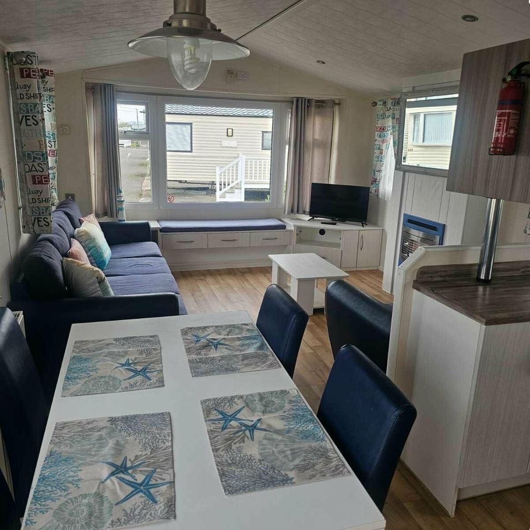 Golden Gate Holiday Centre - Holiday Accommodation 20178