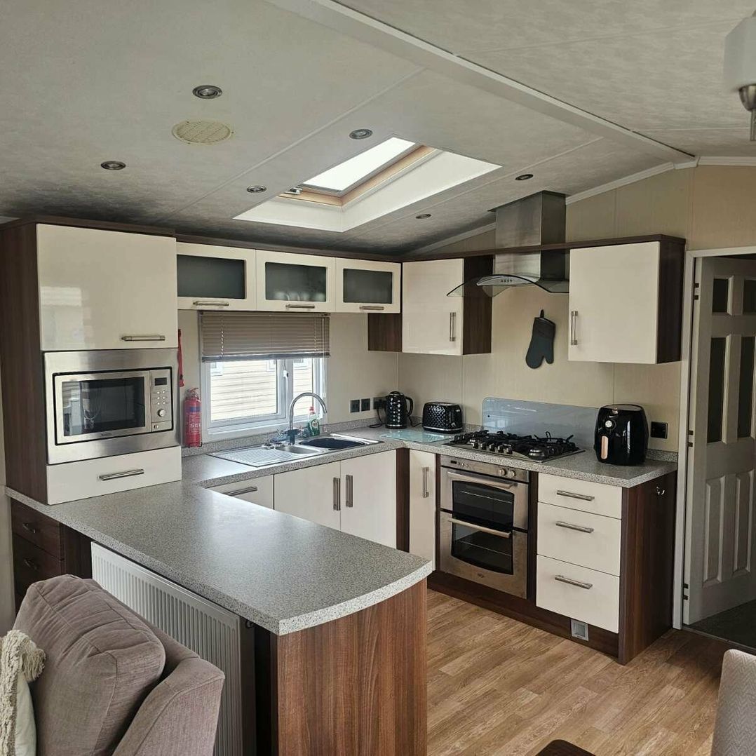 Golden Gate Holiday Centre - Holiday Accommodation 20179