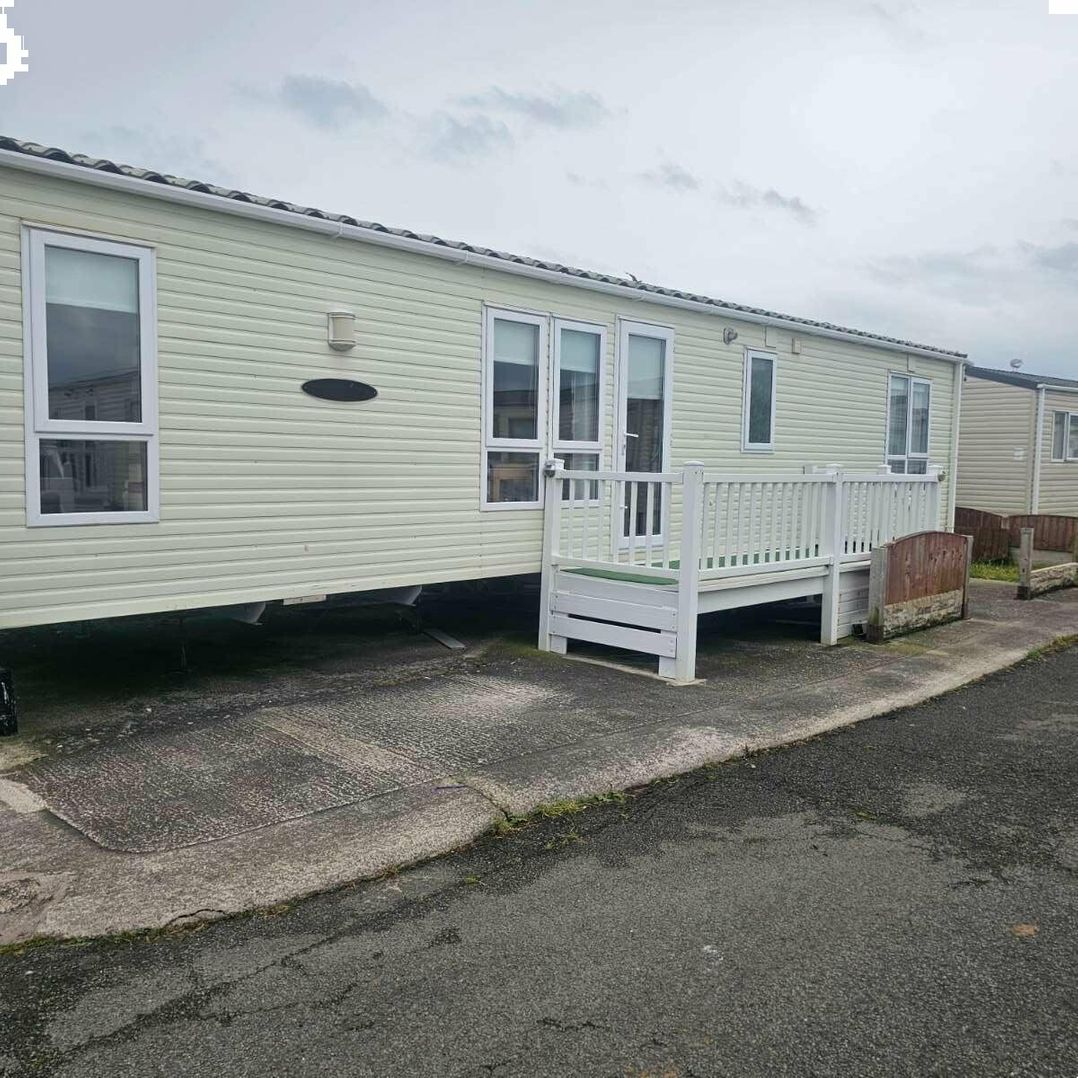 Golden Gate Holiday Centre - Holiday Accommodation 20179