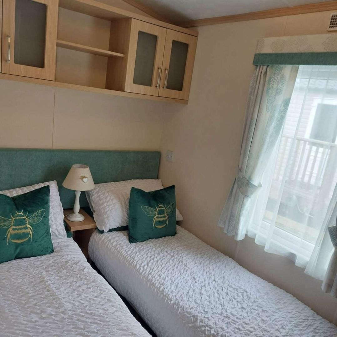 Lydstep Beach - Holiday Accommodation 20214