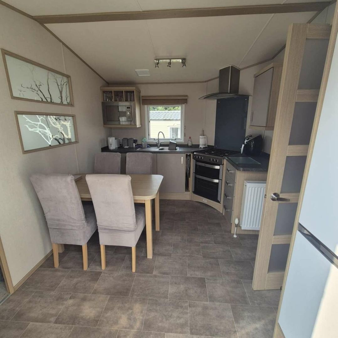 Marton Mere Holiday Village - Holiday Accommodation 22356