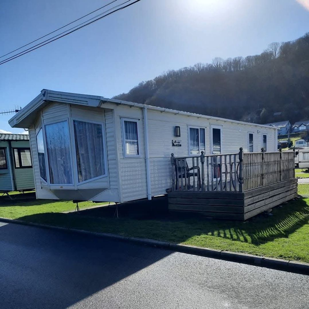Clarach Bay Holiday Village W18