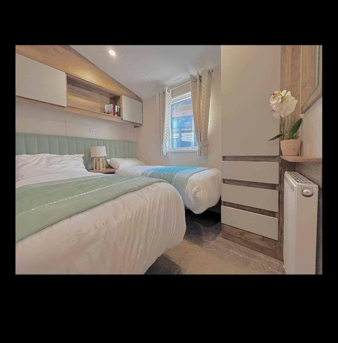 Tattershall Lakes Country Park - Holiday Accommodation 20918