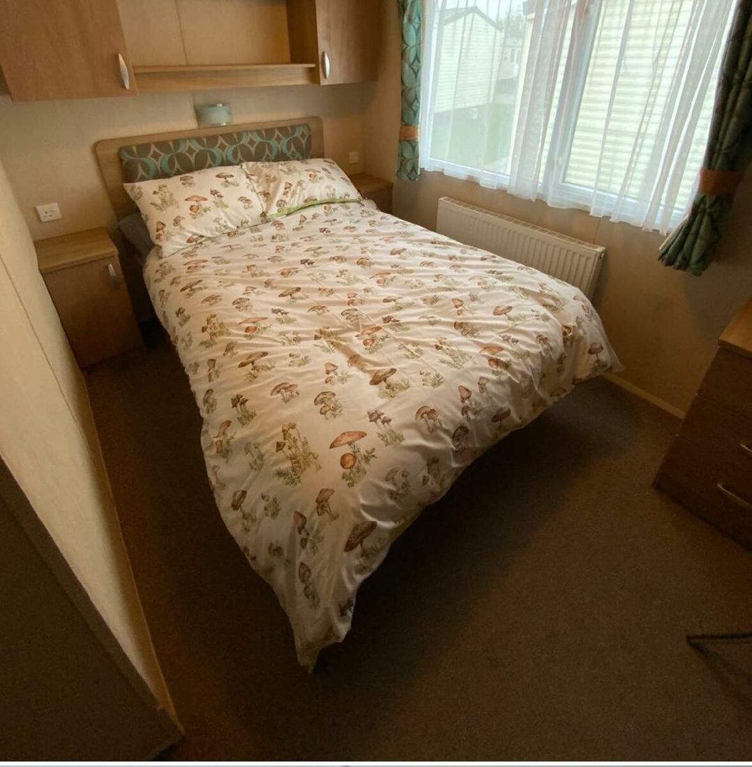 Caister Holiday Park - Holiday Accommodation 21575