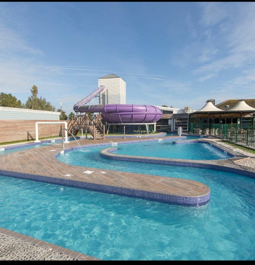 Marton Mere Holiday Village - Holiday Accommodation 21003