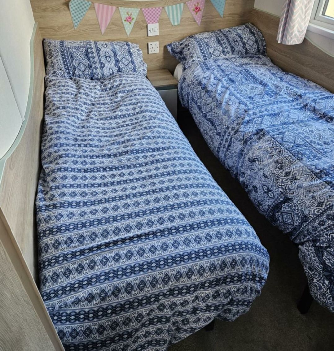 Marton Mere Holiday Village - Holiday Accommodation 21411