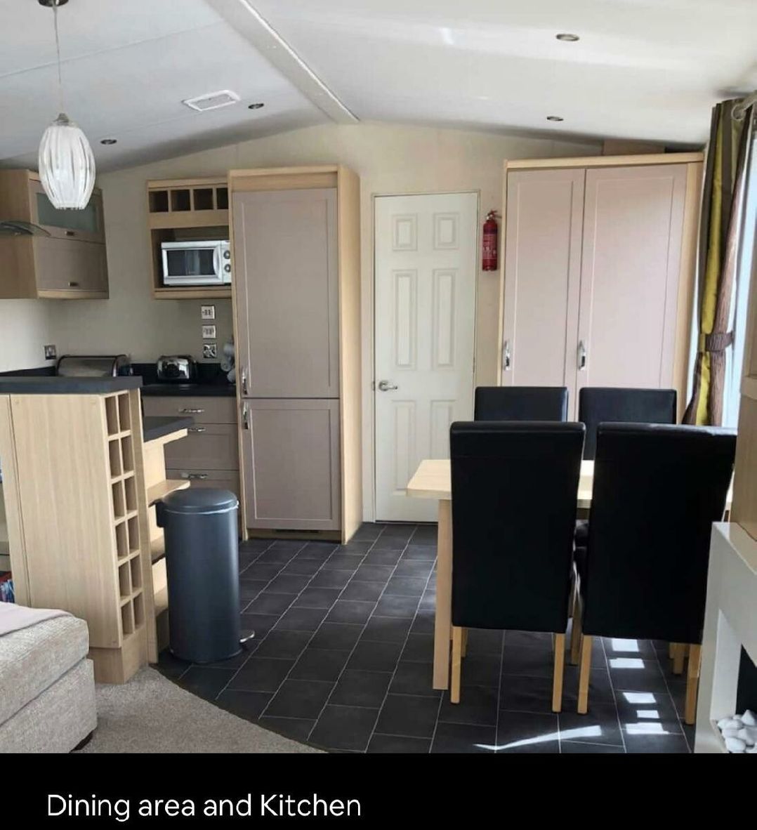 Rockley Park - Holiday Accommodation 21290