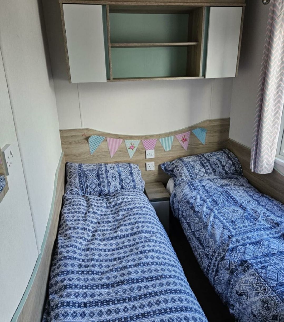 Marton Mere Holiday Village - Holiday Accommodation 21411