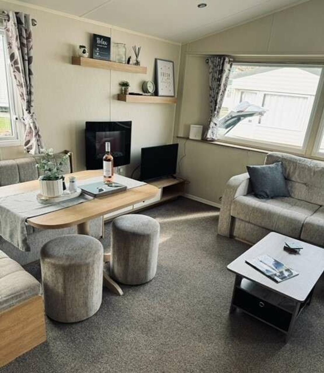 Marton Mere Holiday Village - Holiday Accommodation 19891