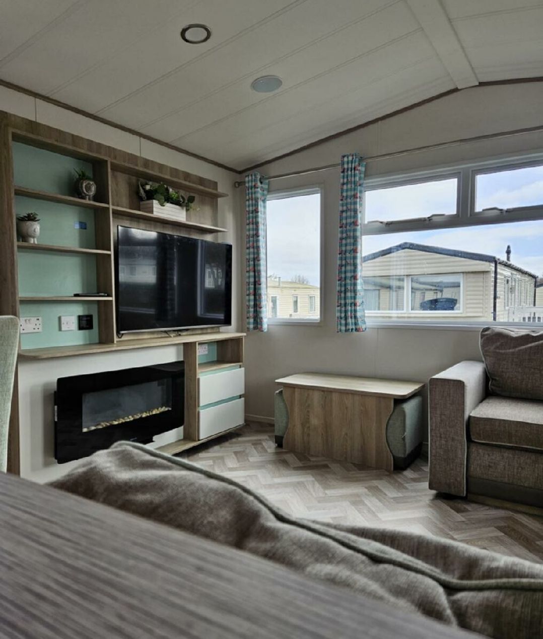 Marton Mere Holiday Village - Holiday Accommodation 21411