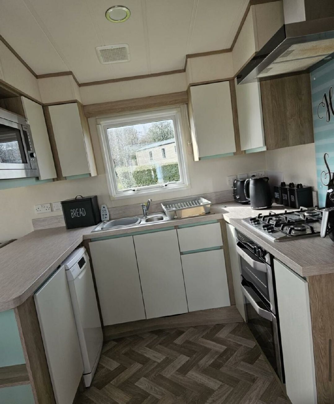 Marton Mere Holiday Village - Holiday Accommodation 21411