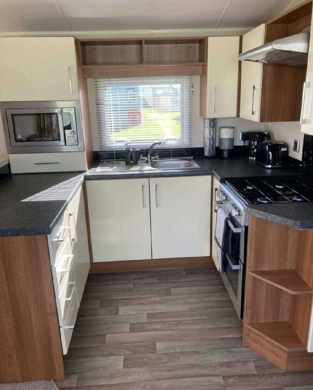 Dyffryn Seaside Estate - Holiday Accommodation 19073