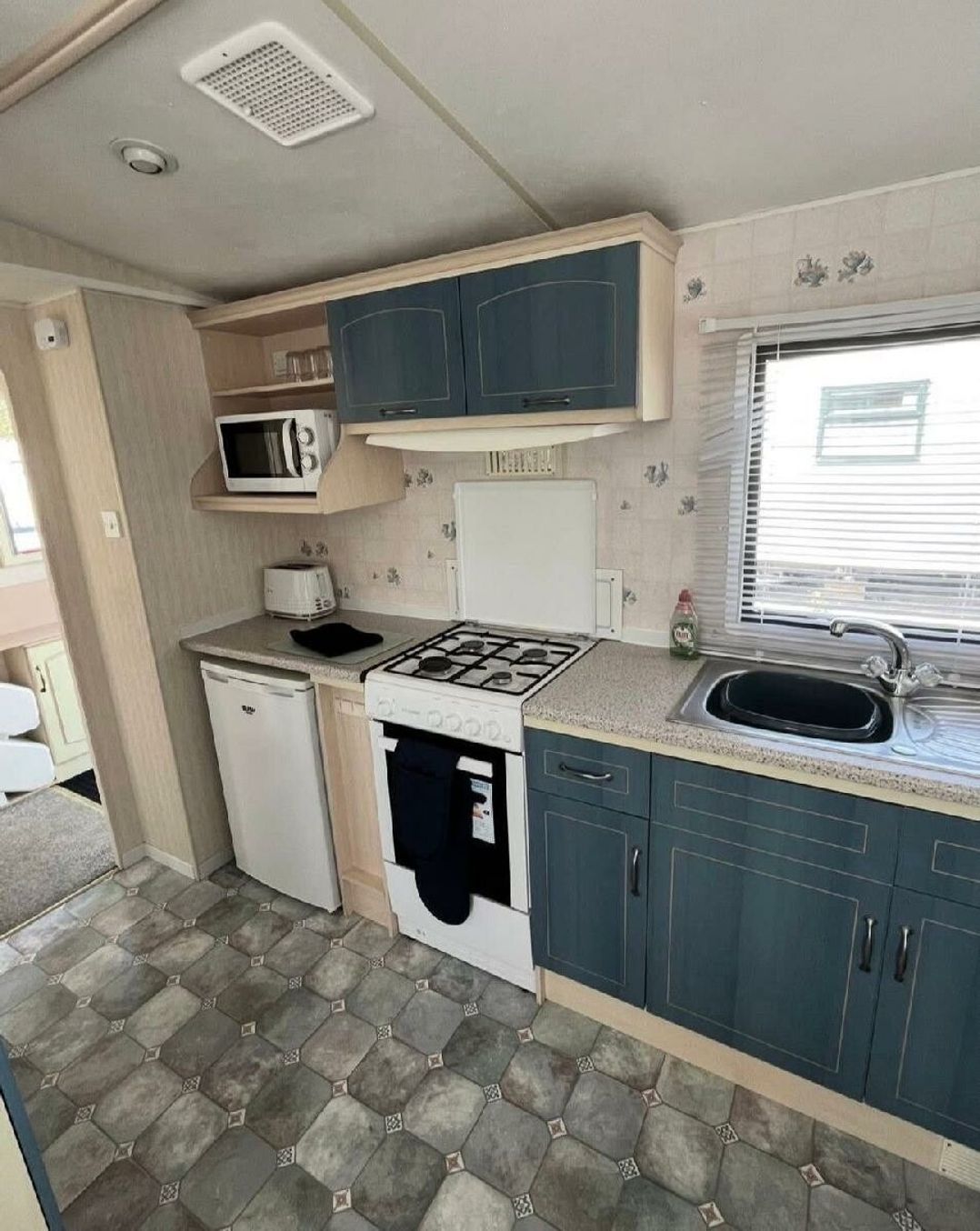Herons Mead Caravan Park - Holiday Accommodation 20630