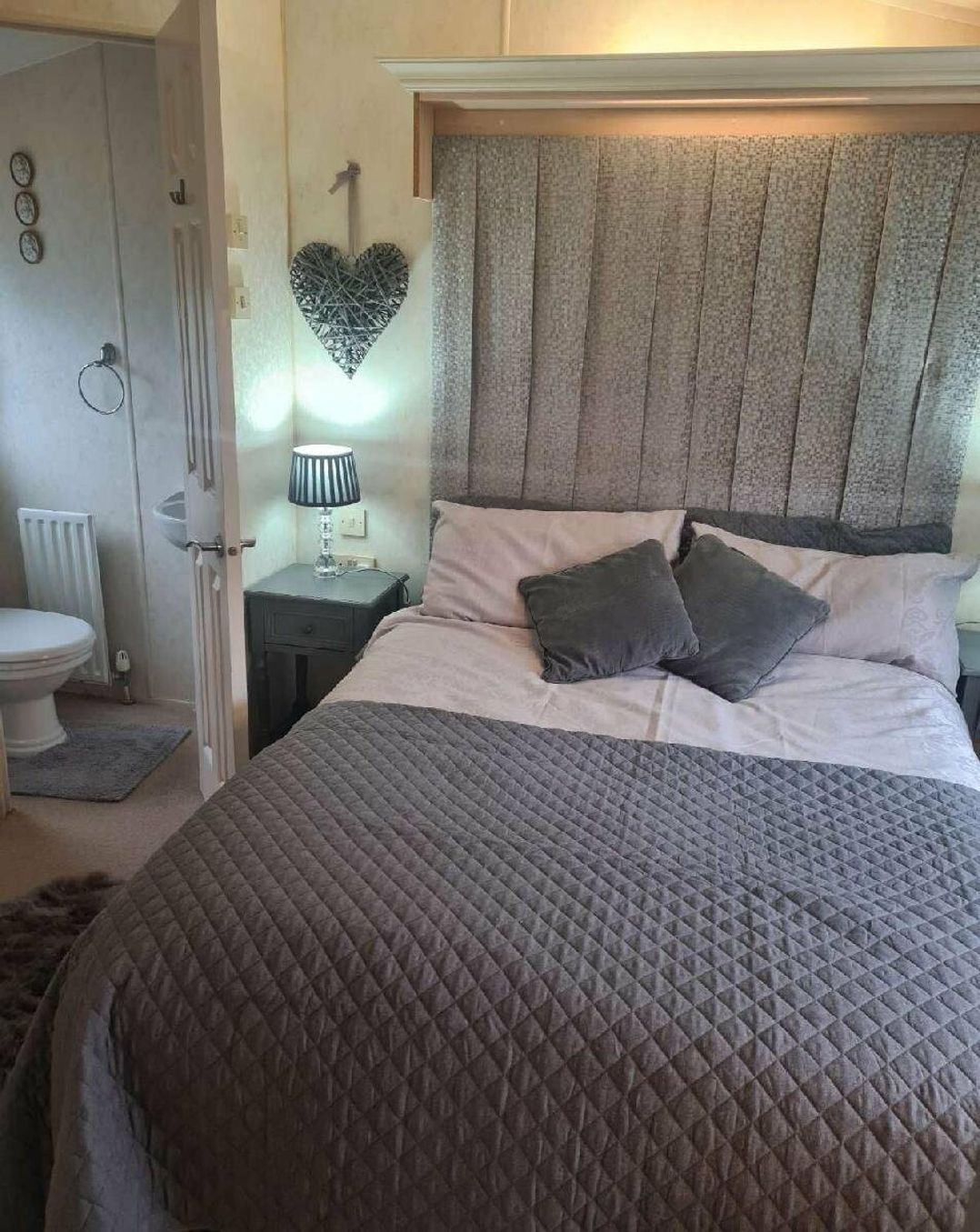 Lydstep Beach - Holiday Accommodation 1489