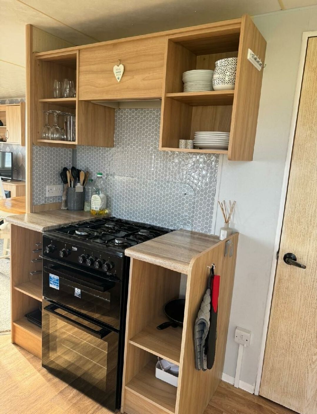 Golden Palm Resort - Holiday Accommodation 17336