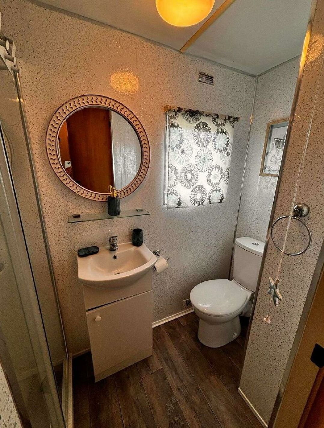 Golden Palm Resort - Holiday Accommodation 21539