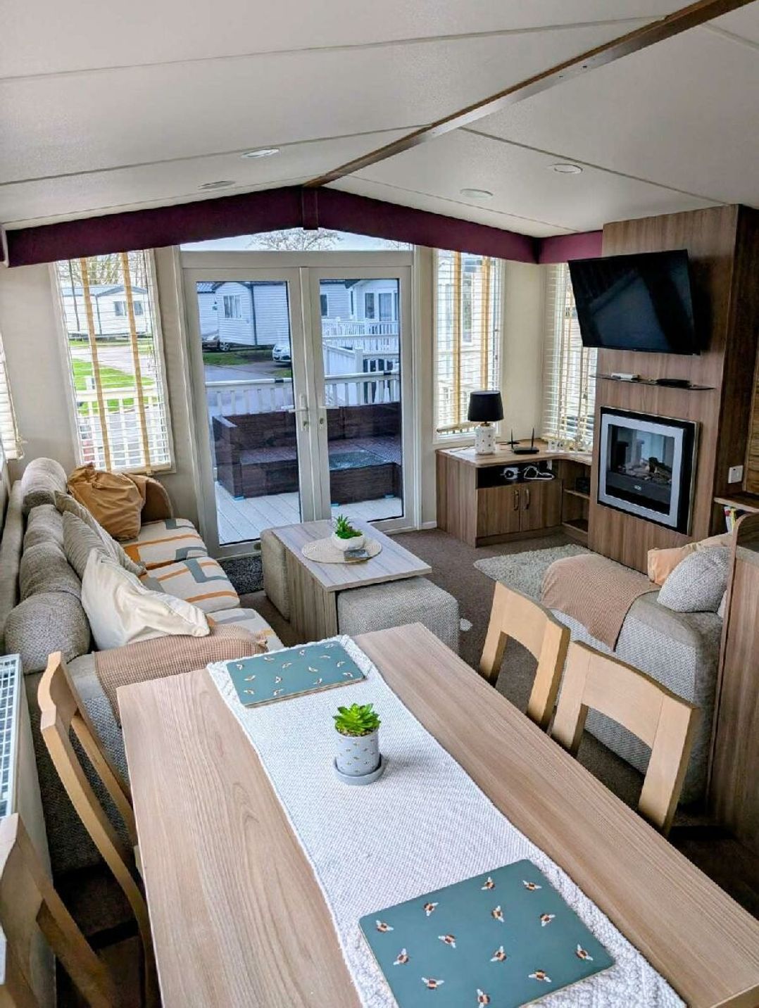 Marton Mere Holiday Village - Holiday Accommodation 20046