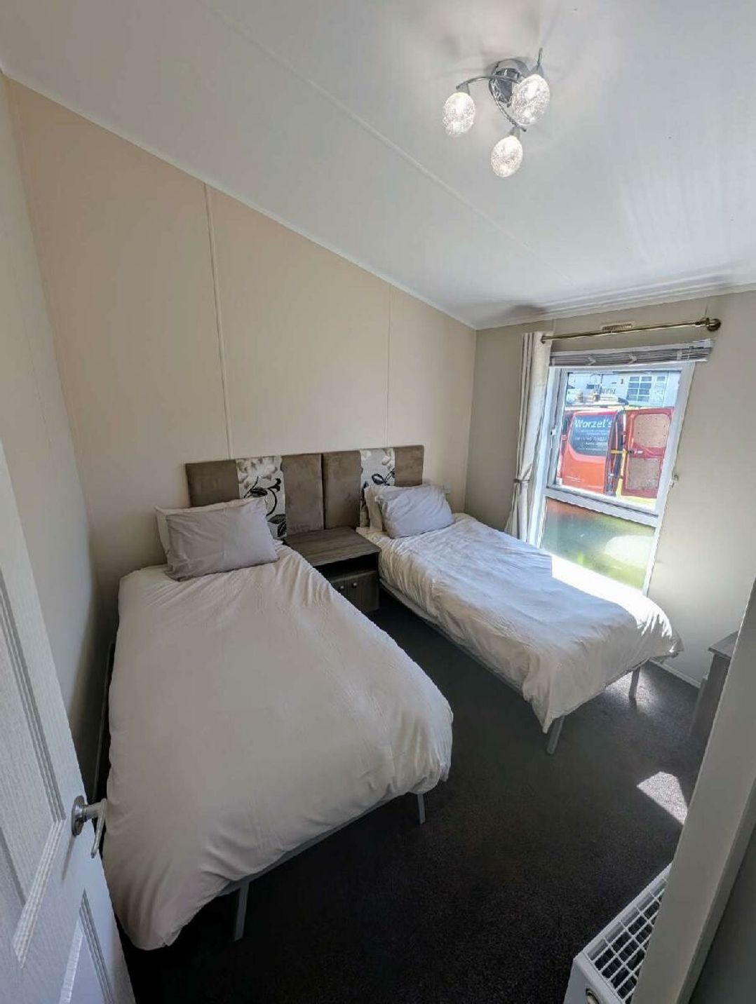 Manor Park Holiday Village - Holiday Accommodation 22030