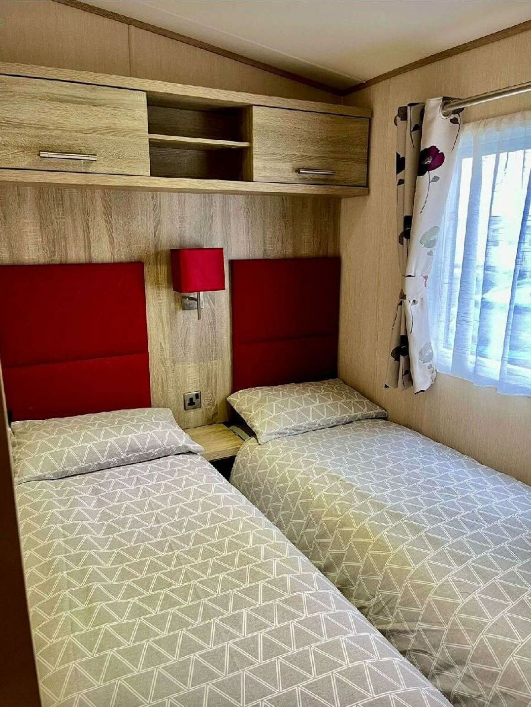 Golden Palm Resort - Holiday Accommodation 21372