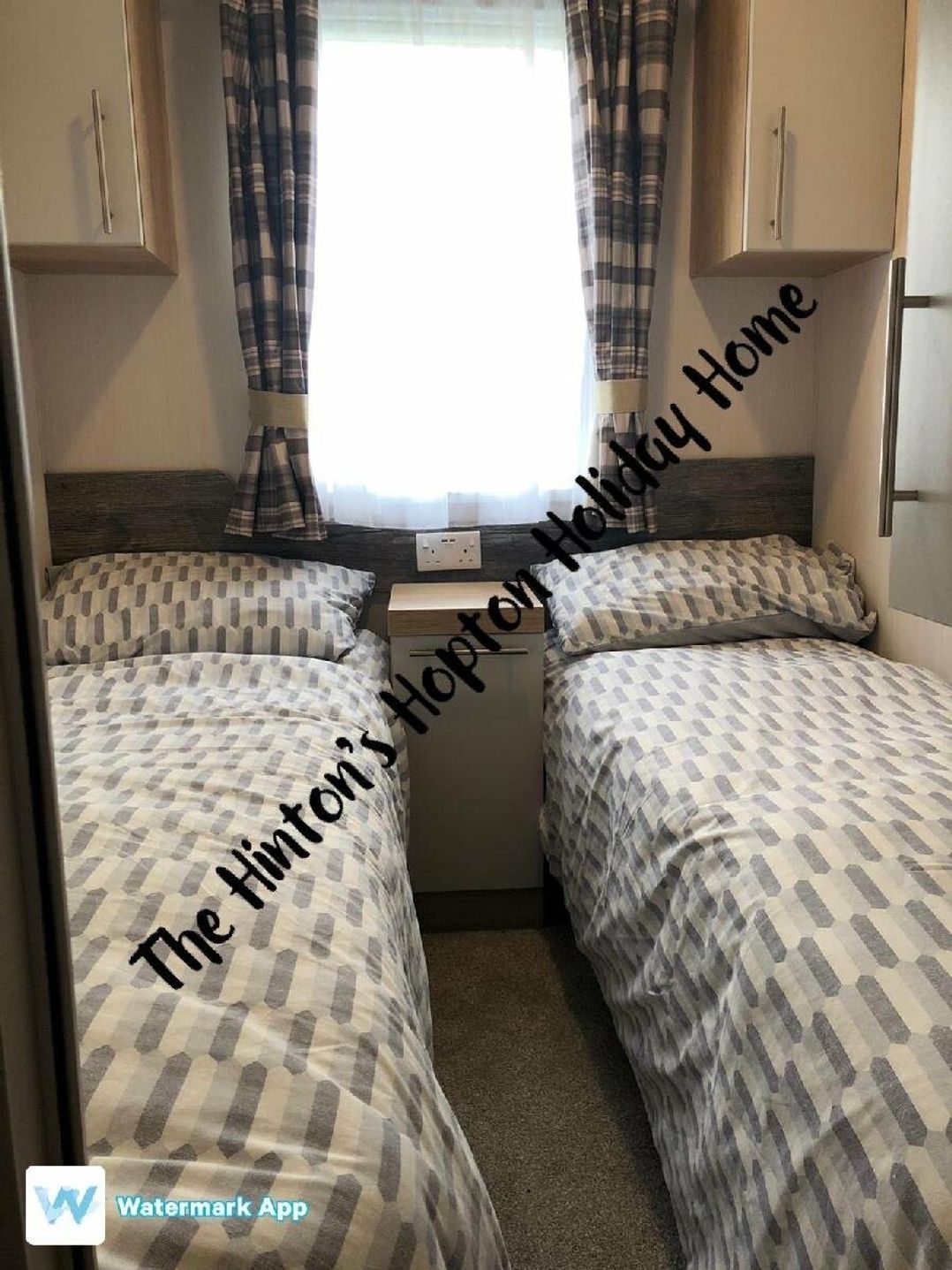 Hopton Holiday Village - Holiday Accommodation 10129