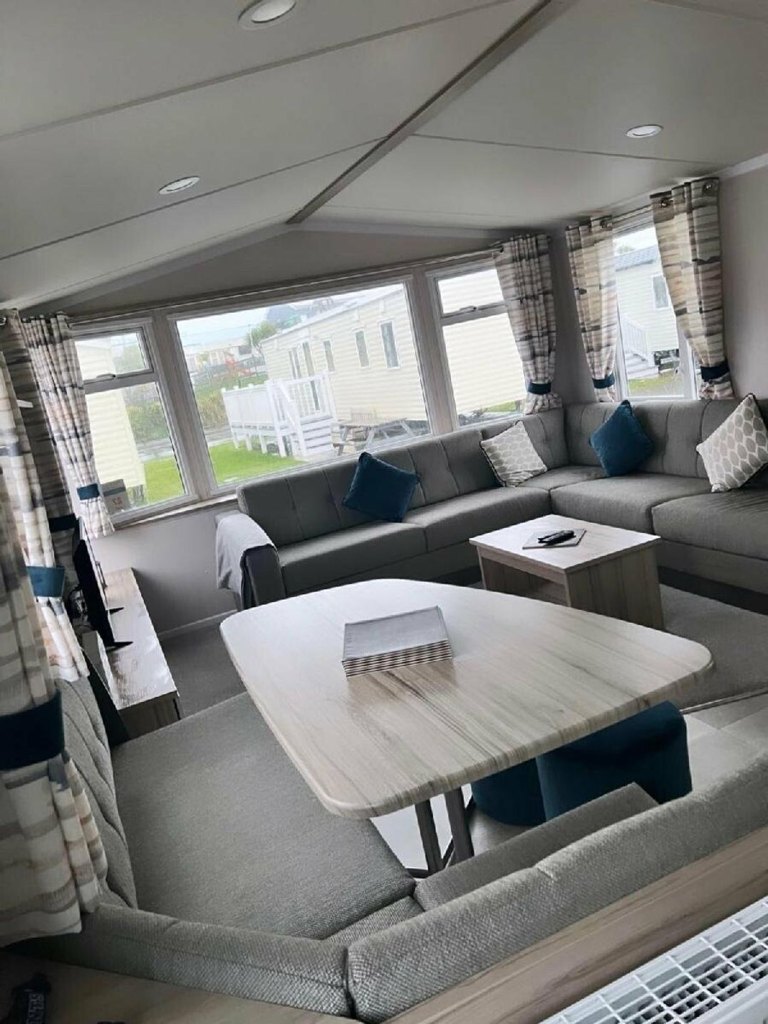 Trecco Bay - Holiday Accommodation 11217