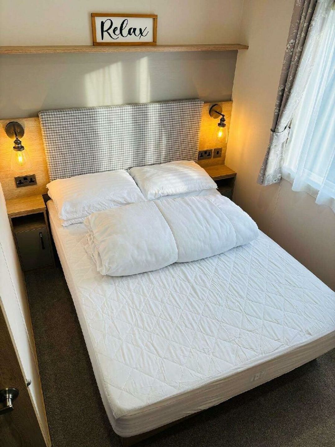 Dyffryn Seaside Estate - Holiday Accommodation 11228