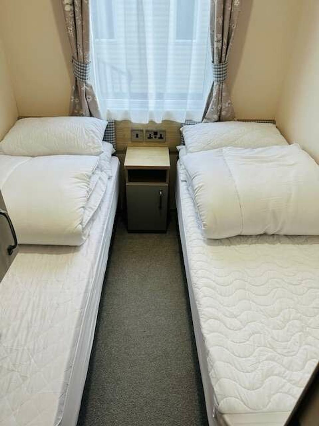 Dyffryn Seaside Estate - Holiday Accommodation 11228