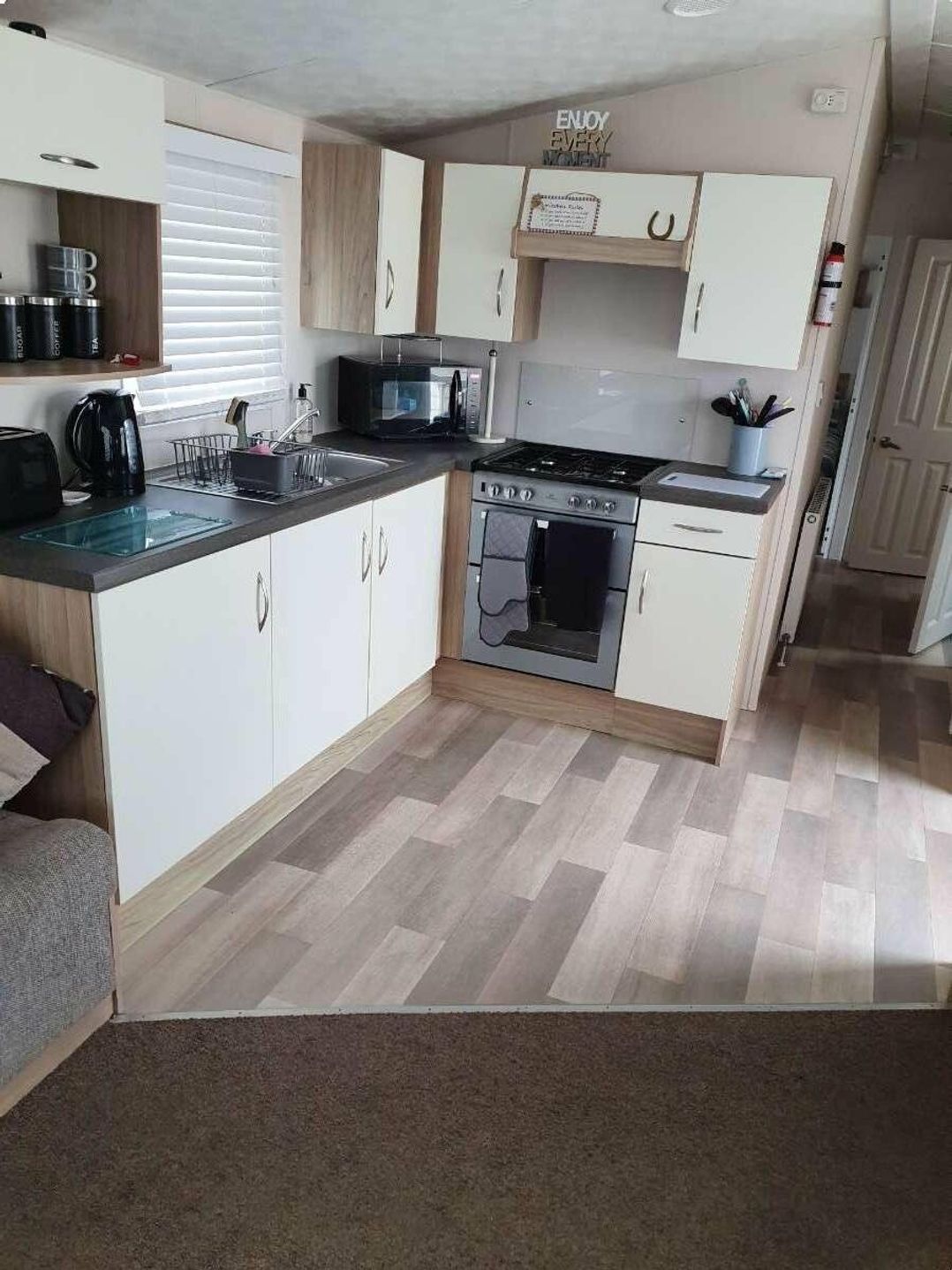 Golden Gate Holiday Centre - Holiday Accommodation 11250