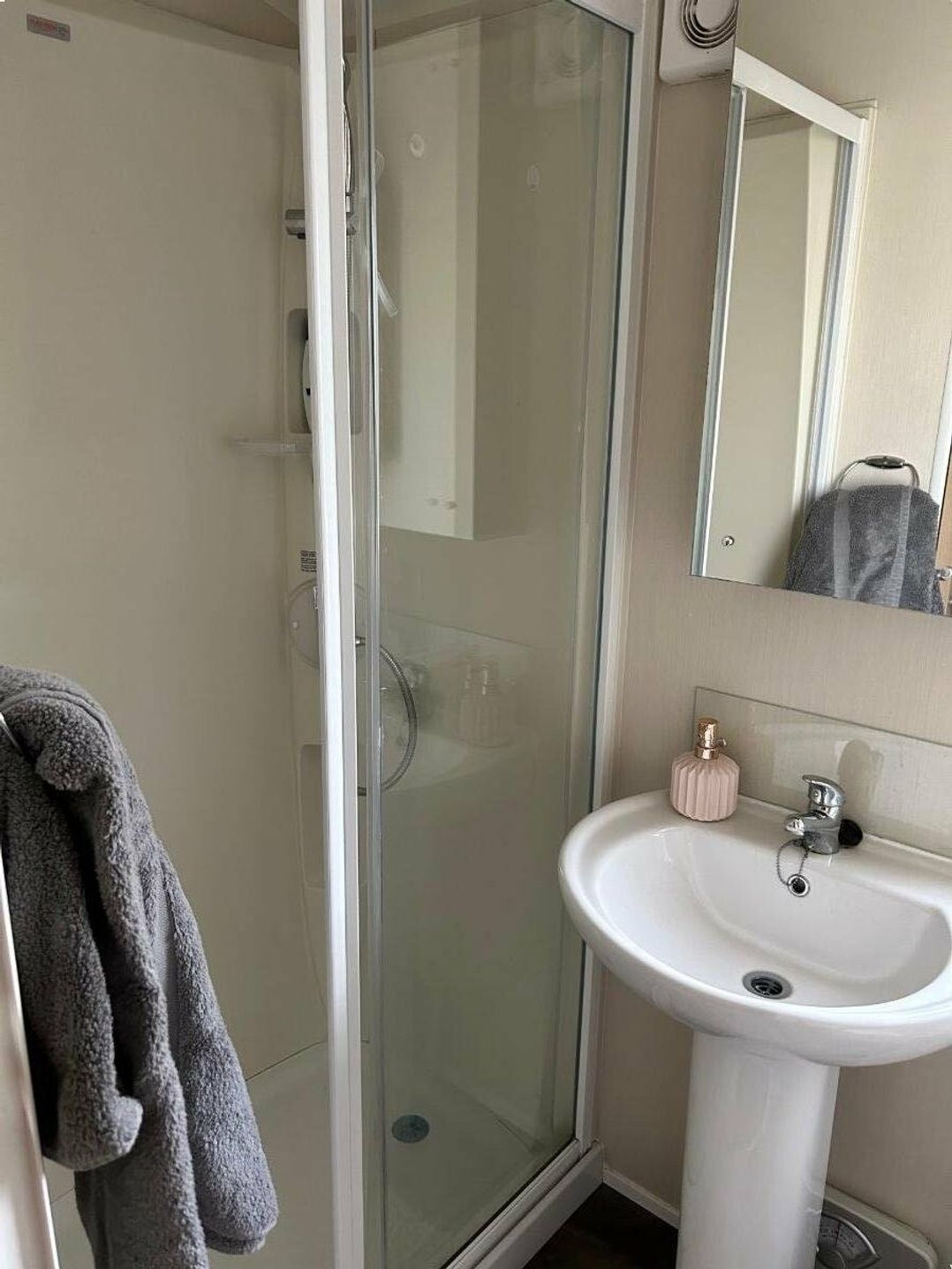 Lyons Winkups and Primrose - Holiday Accommodation 11488