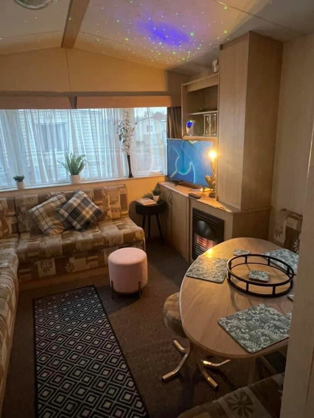 Happy Days Holiday Homes - Holiday Accommodation 11570