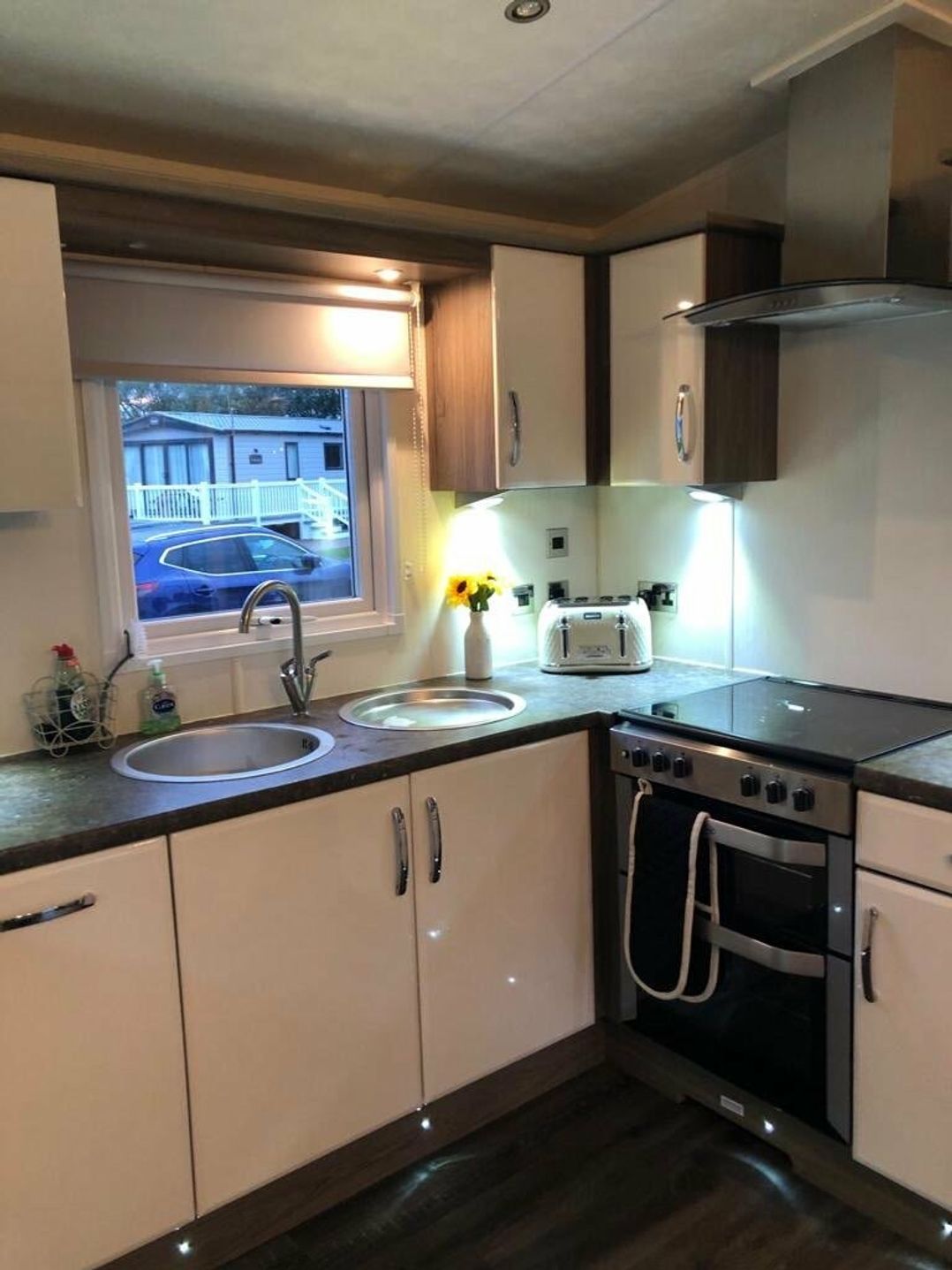 Golden Sands - Holiday Accommodation 11949