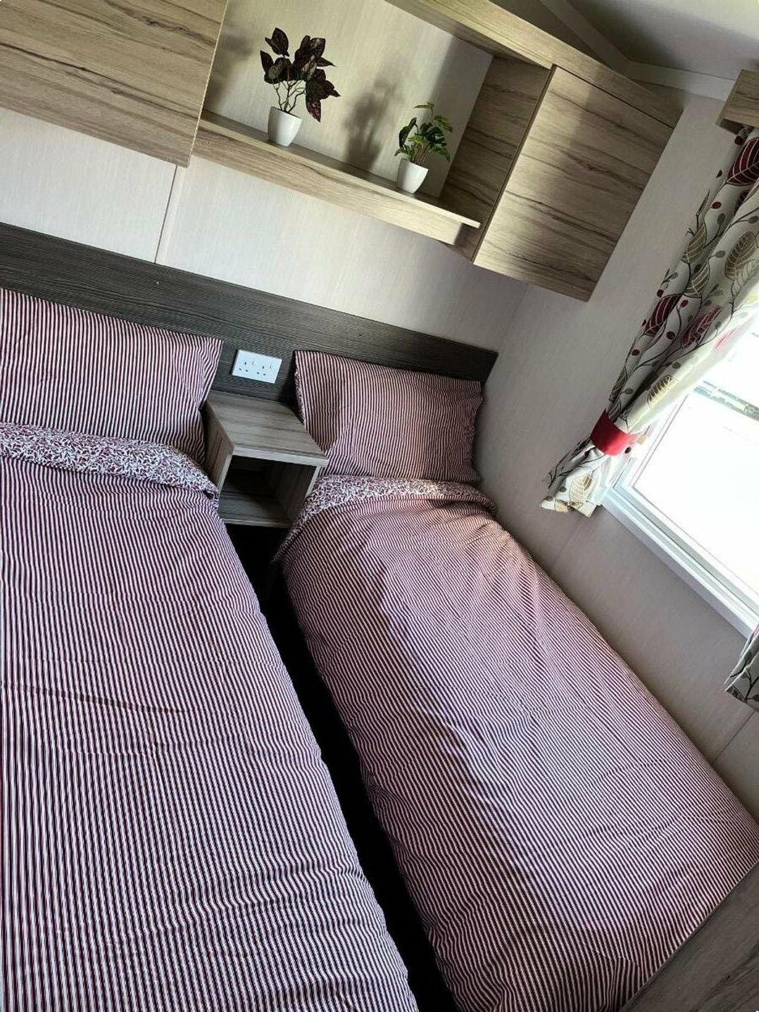 Devon Cliffs Holiday Park - Holiday Accommodation 12076