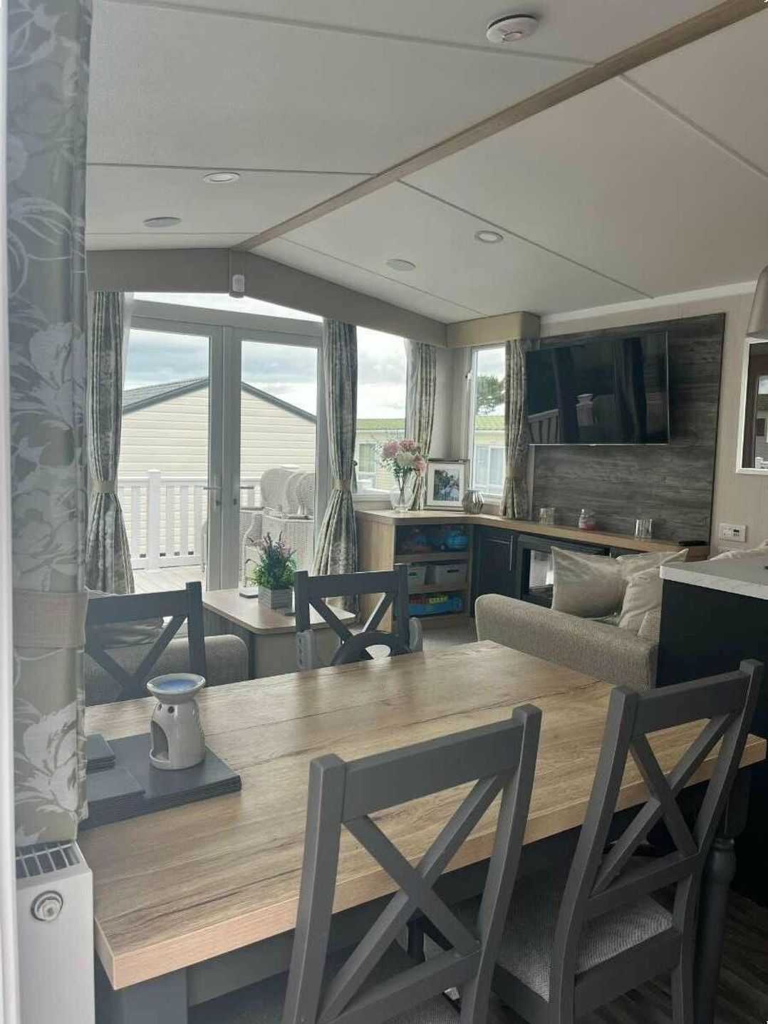 Rockley Park - Holiday Accommodation 12173