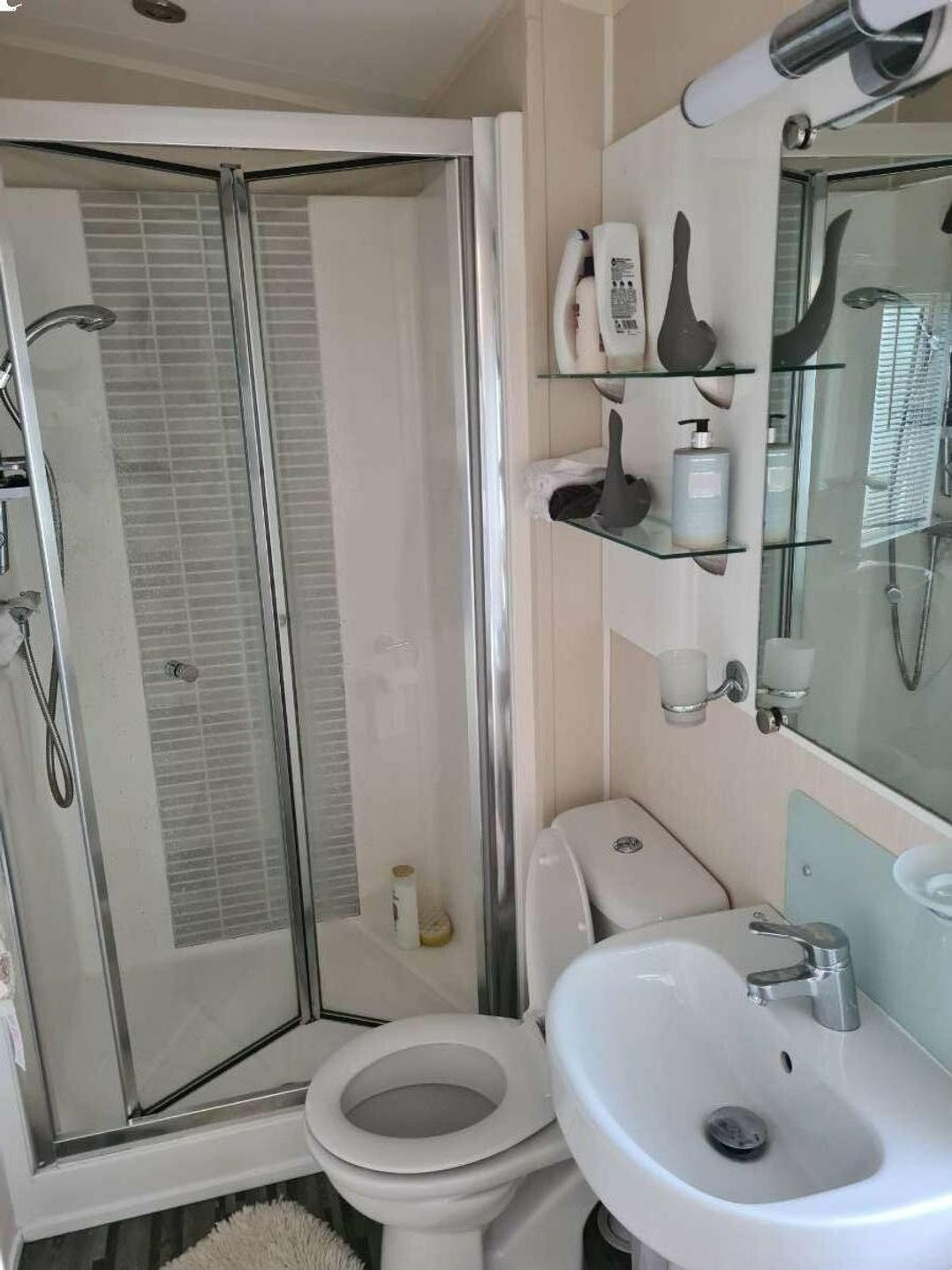 Trecco Bay - Holiday Accommodation 13037