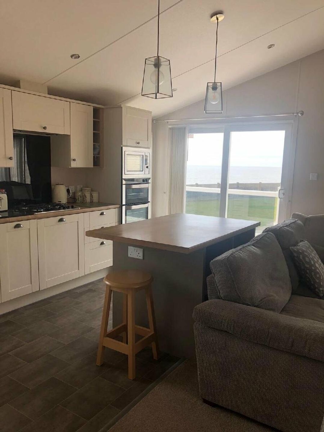 Trecco Bay - Holiday Accommodation 13175