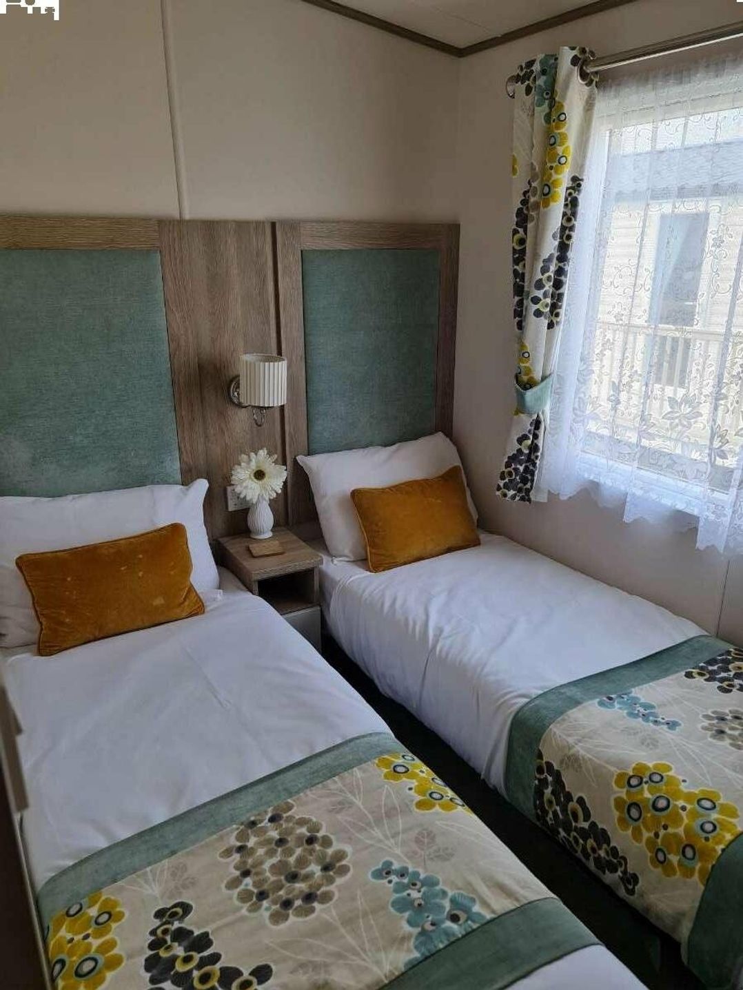 Golden Palm Resort - Holiday Accommodation 13998