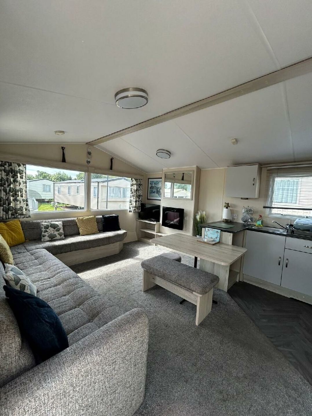 Marton Mere Holiday Village - Holiday Accommodation 14123