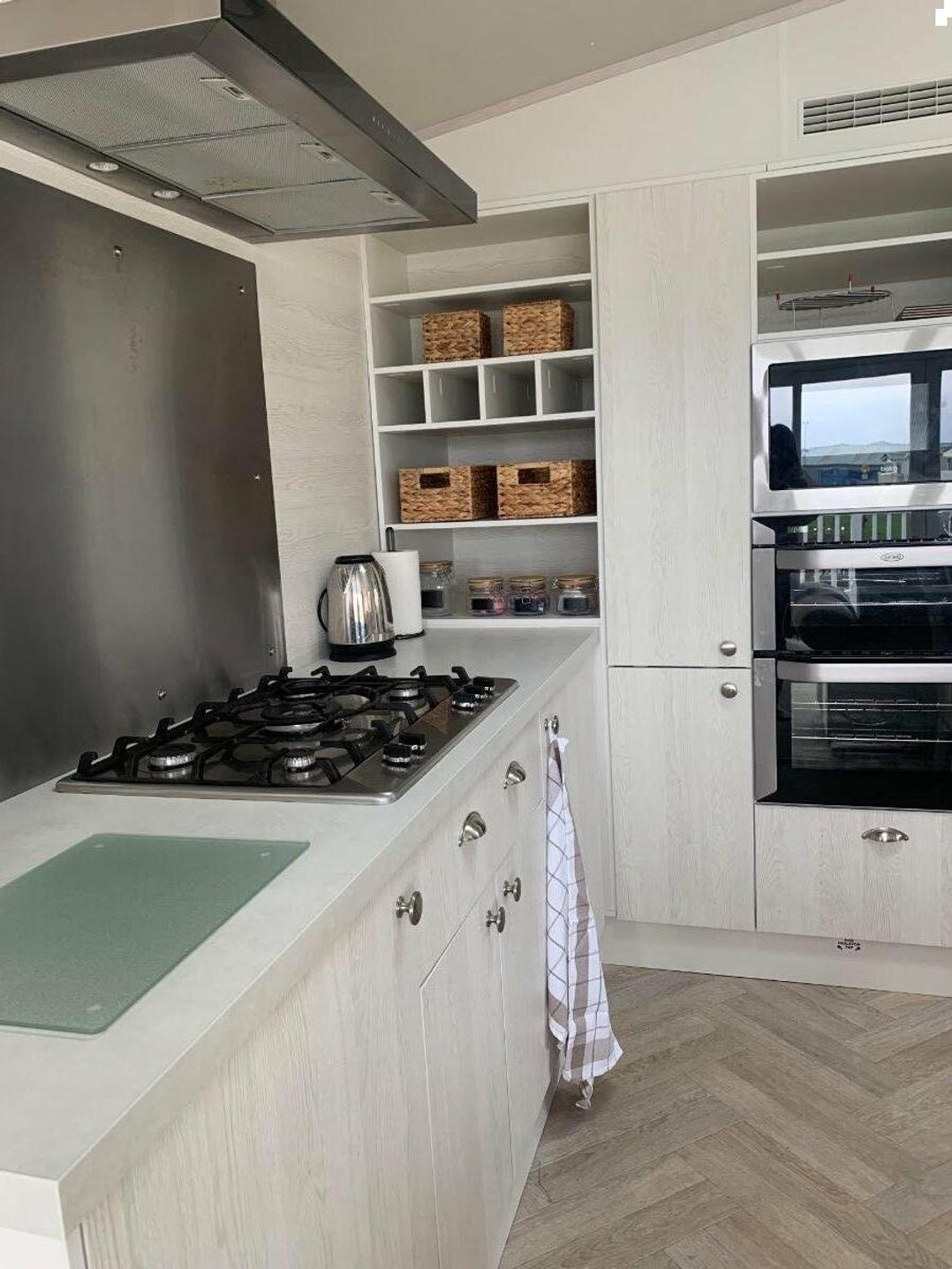 Blue Dolphin Holiday Park - Holiday Accommodation 14200