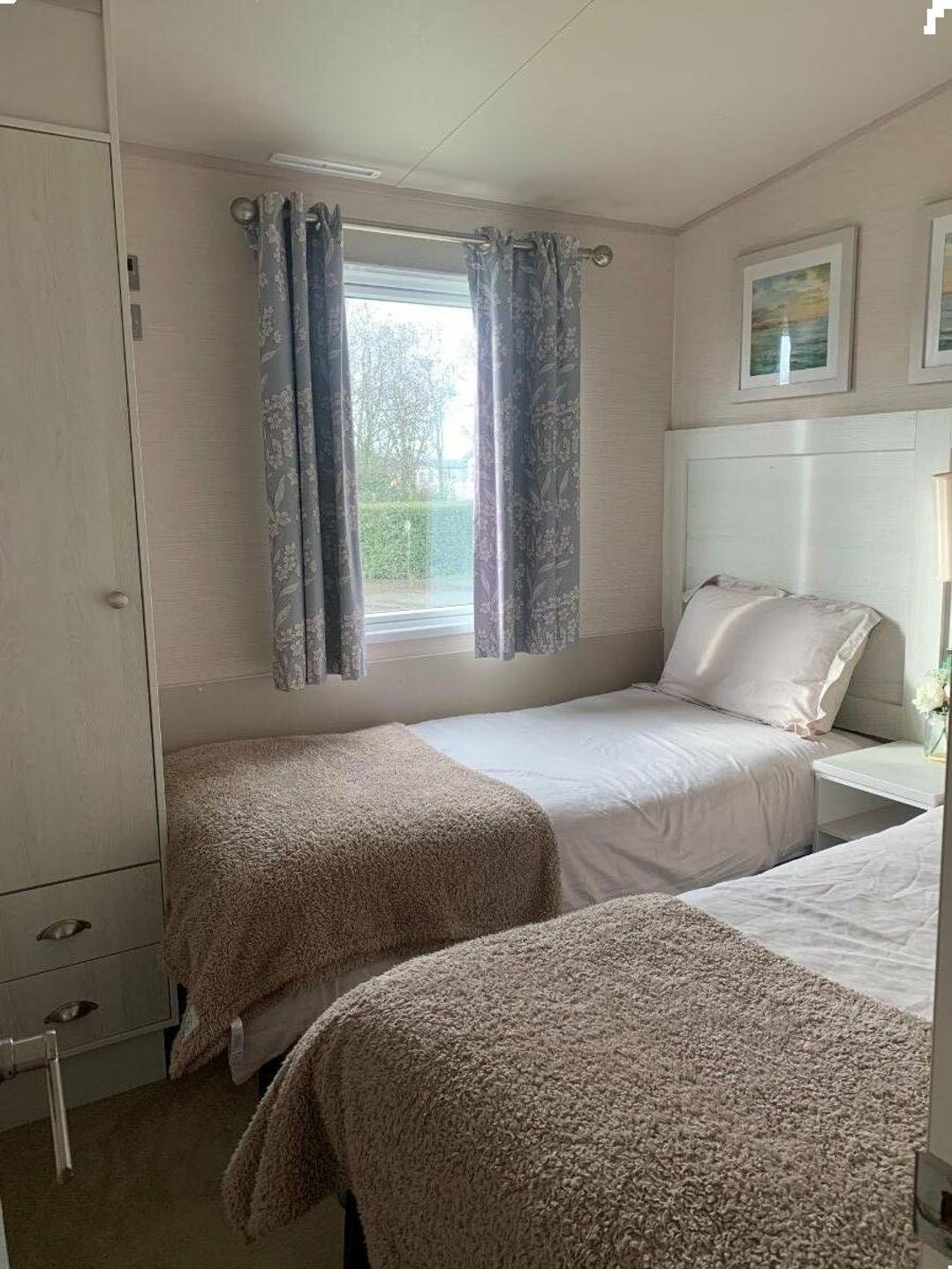 Blue Dolphin Holiday Park - Holiday Accommodation 14200