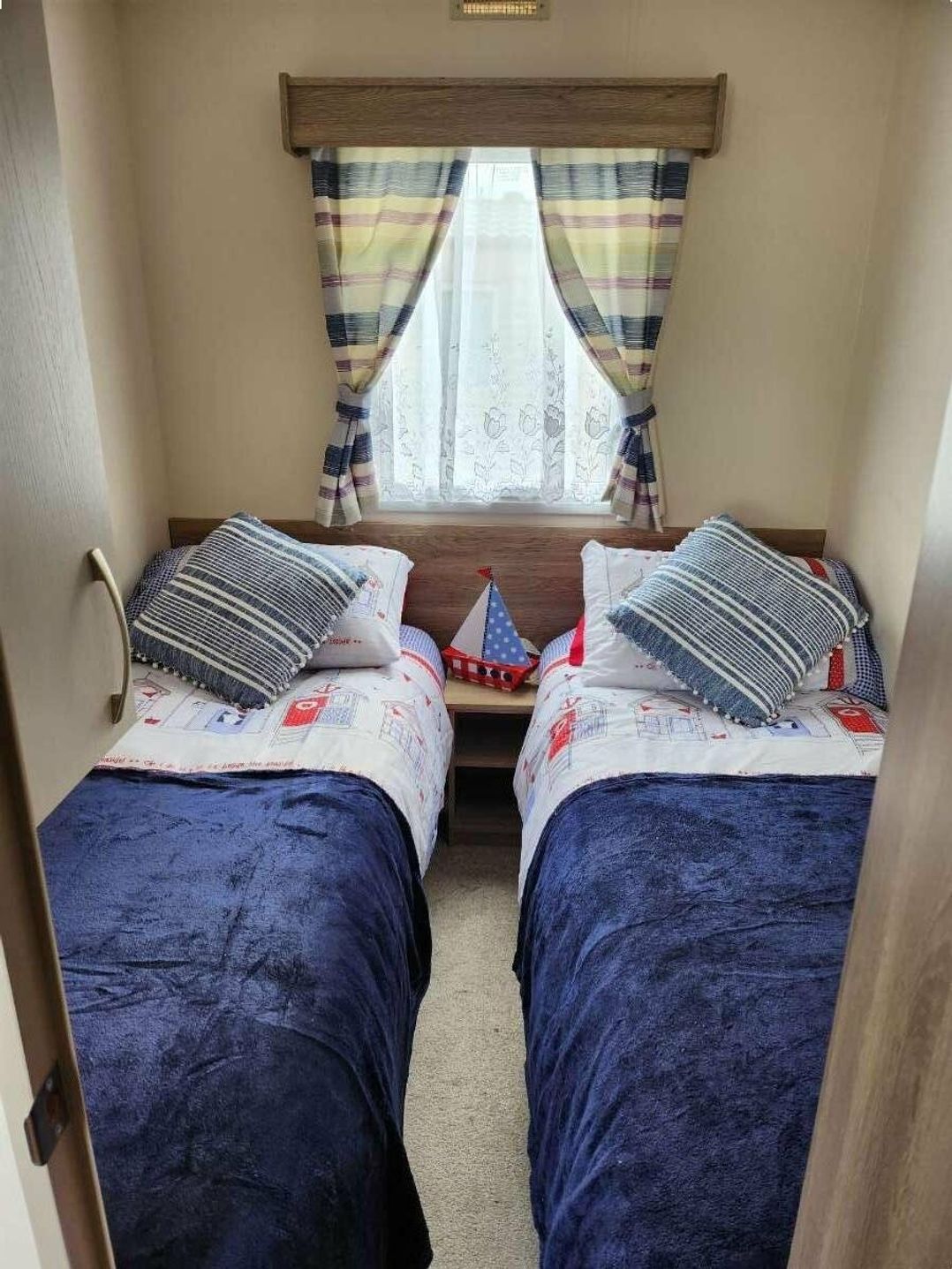 Broadland Sands - Holiday Accommodation 15063