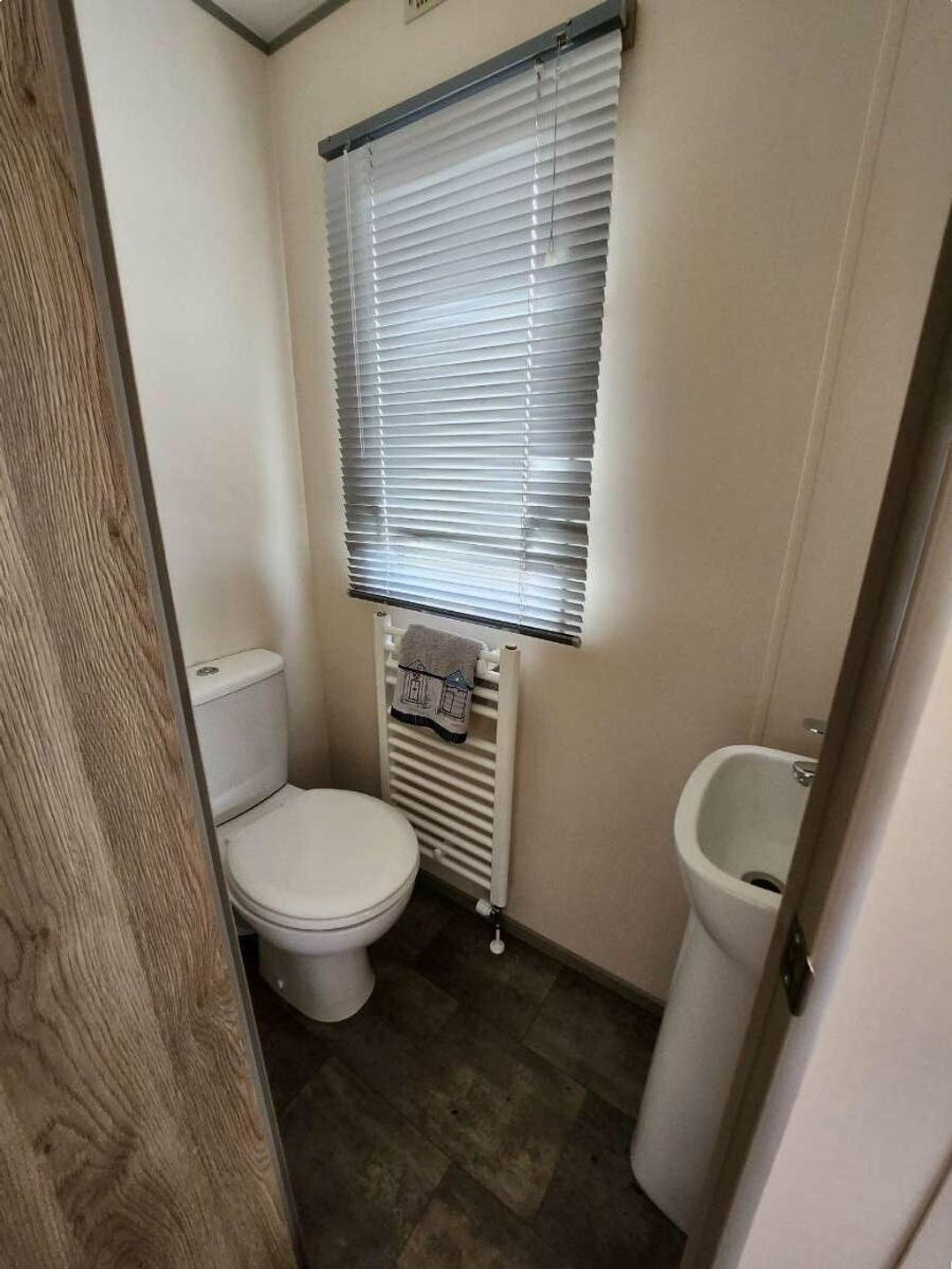 Broadland Sands - Holiday Accommodation 15063