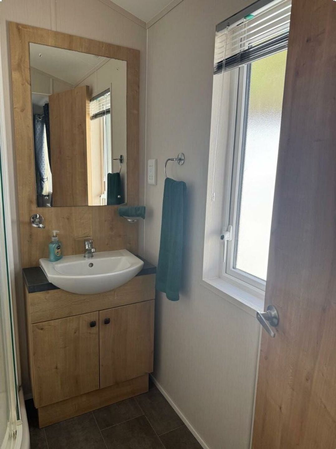 Pendine Sands - Holiday Accommodation 15340