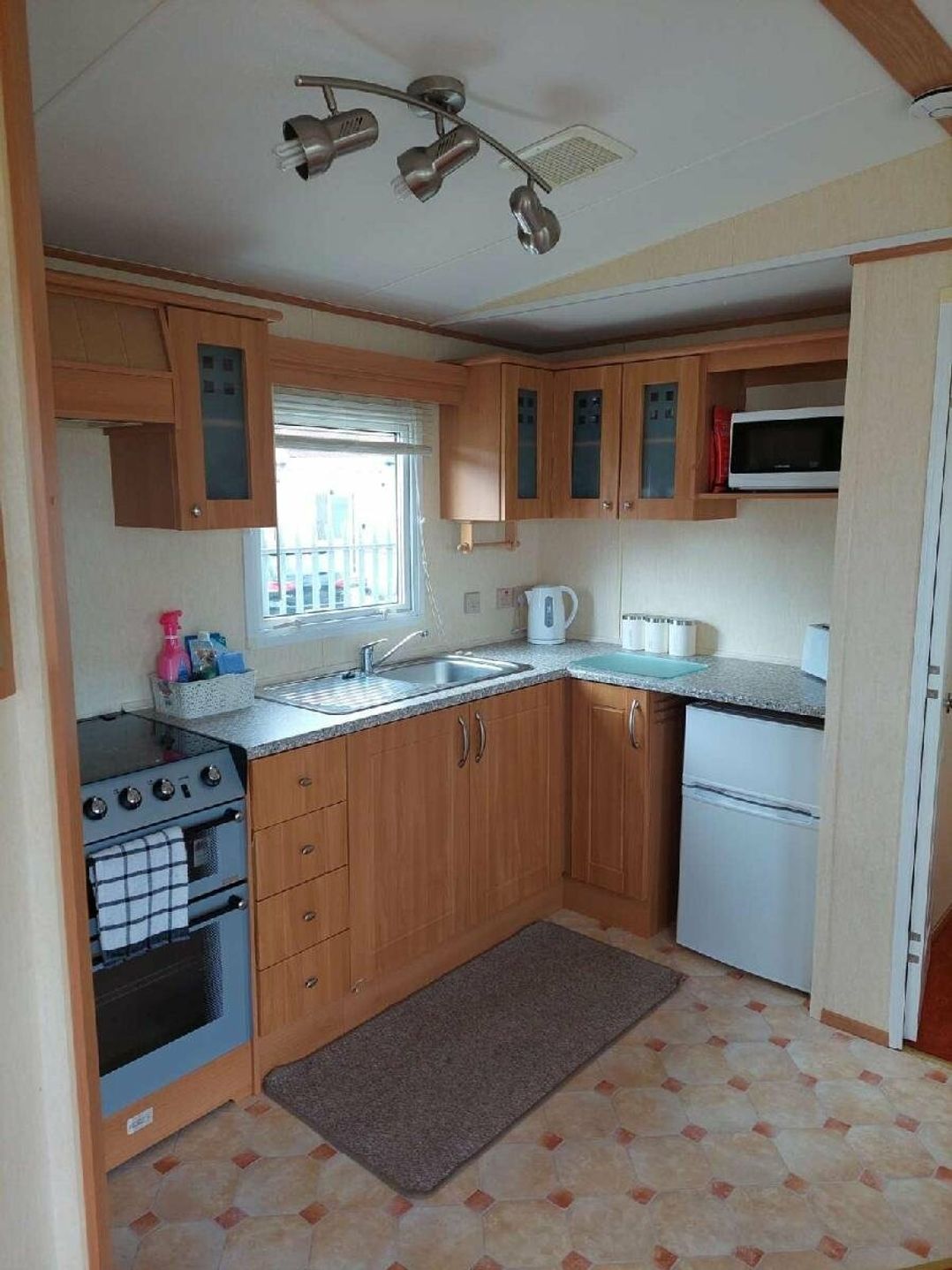 Seaview Caravan Park - Holiday Accommodation 15777