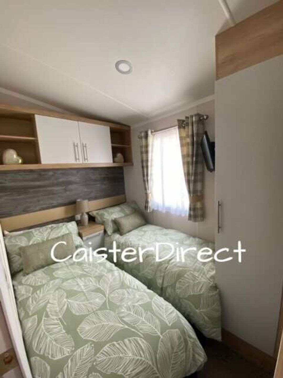 Caister Holiday Park - Holiday Accommodation 15858