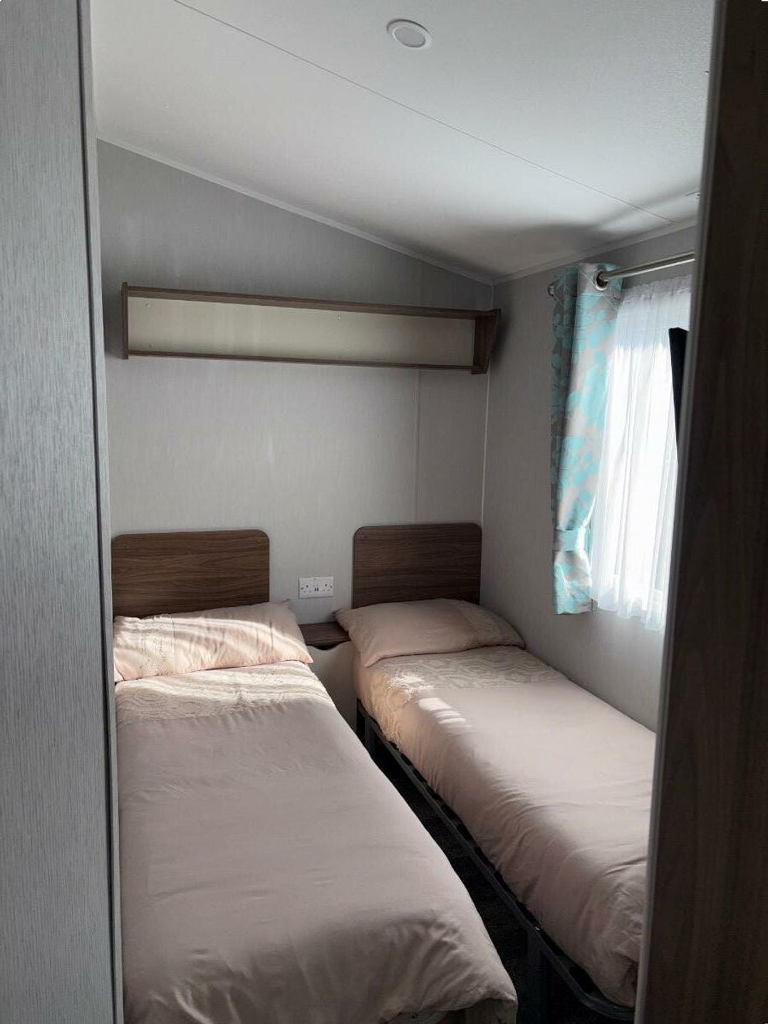 Marton Mere Holiday Village - Holiday Accommodation 15909