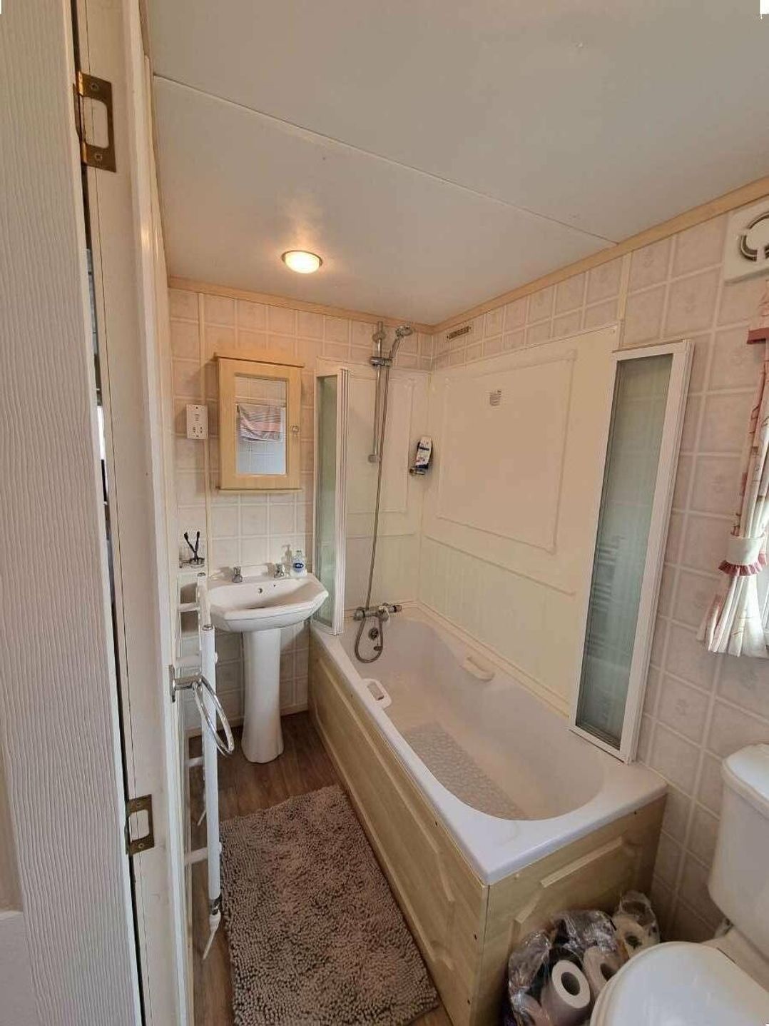 Caister Holiday Park - Holiday Accommodation 16117