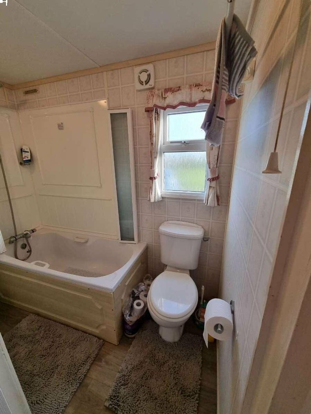 Caister Holiday Park - Holiday Accommodation 16117